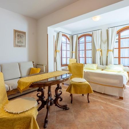 Apartments Villa Mavero Banjole Eksteriør bilde