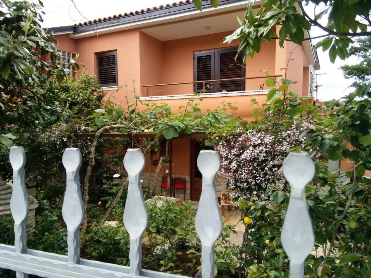 Apartments Villa Mavero Banjole Eksteriør bilde